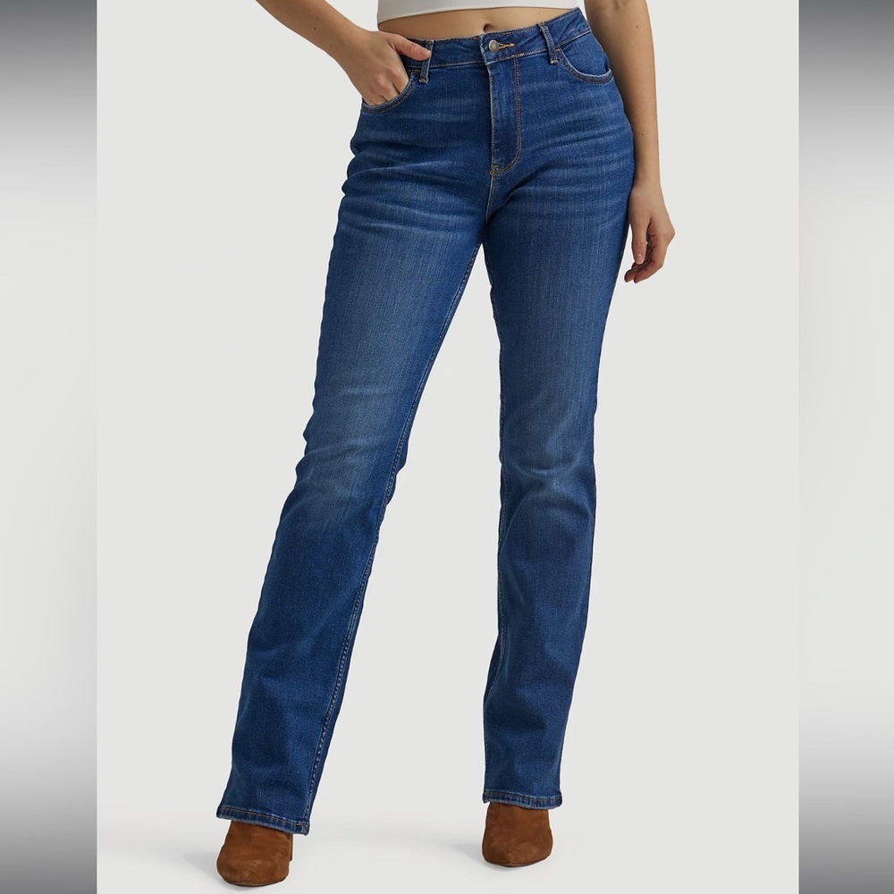 Wrangler Women’s Bootcut Jeans